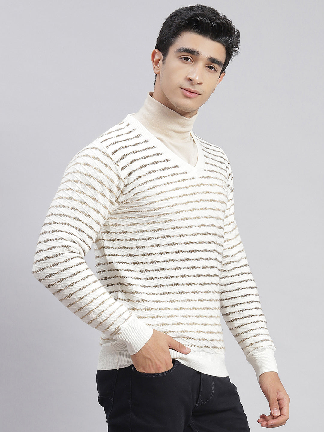 Men White Self Design V Neck Full Sleeve Sweaters/Pullovers