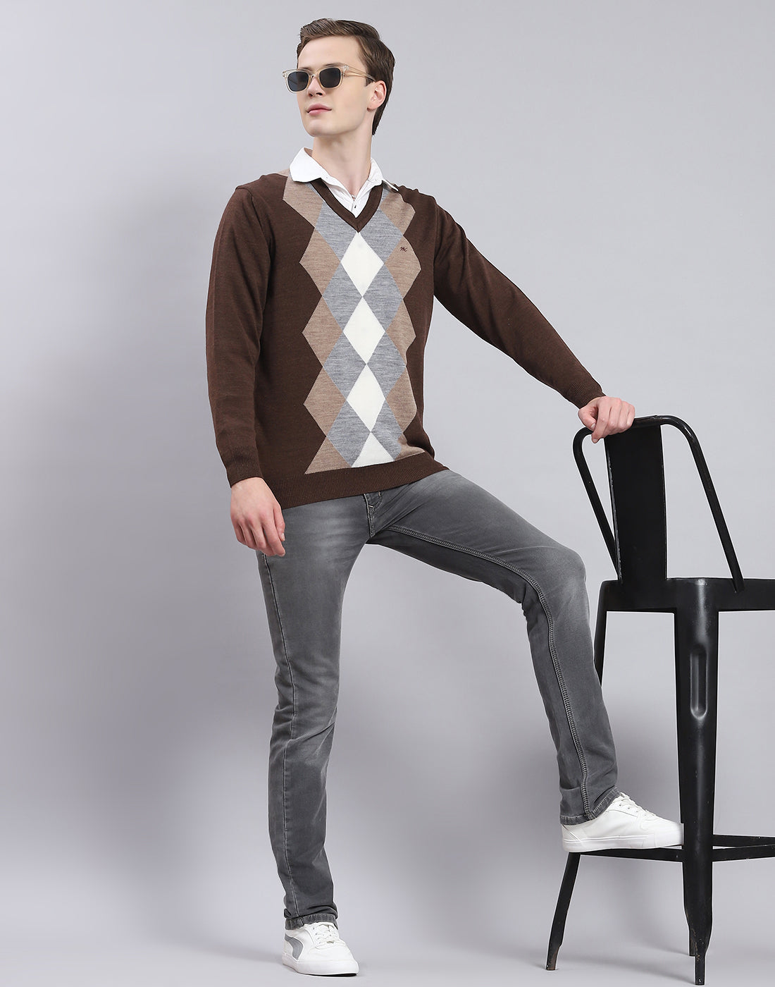 Men Brown Self Design V Neck Full Sleeve Sweater