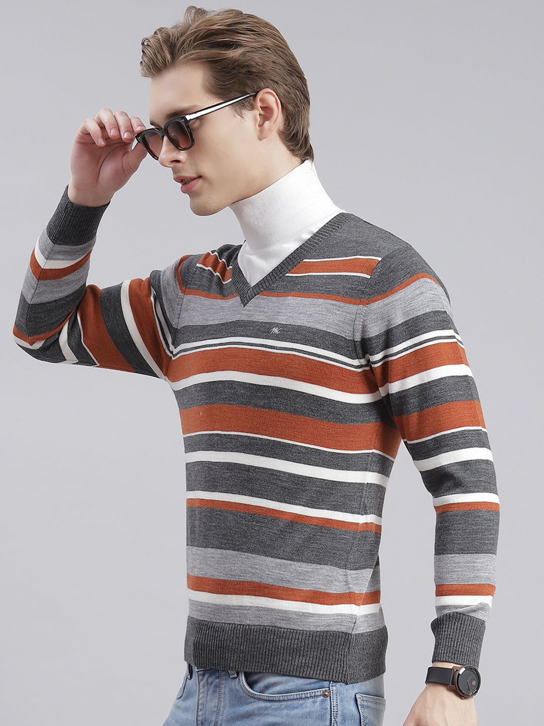 Men Grey Stripe V Neck Full Sleeve Sweaters/Pullovers