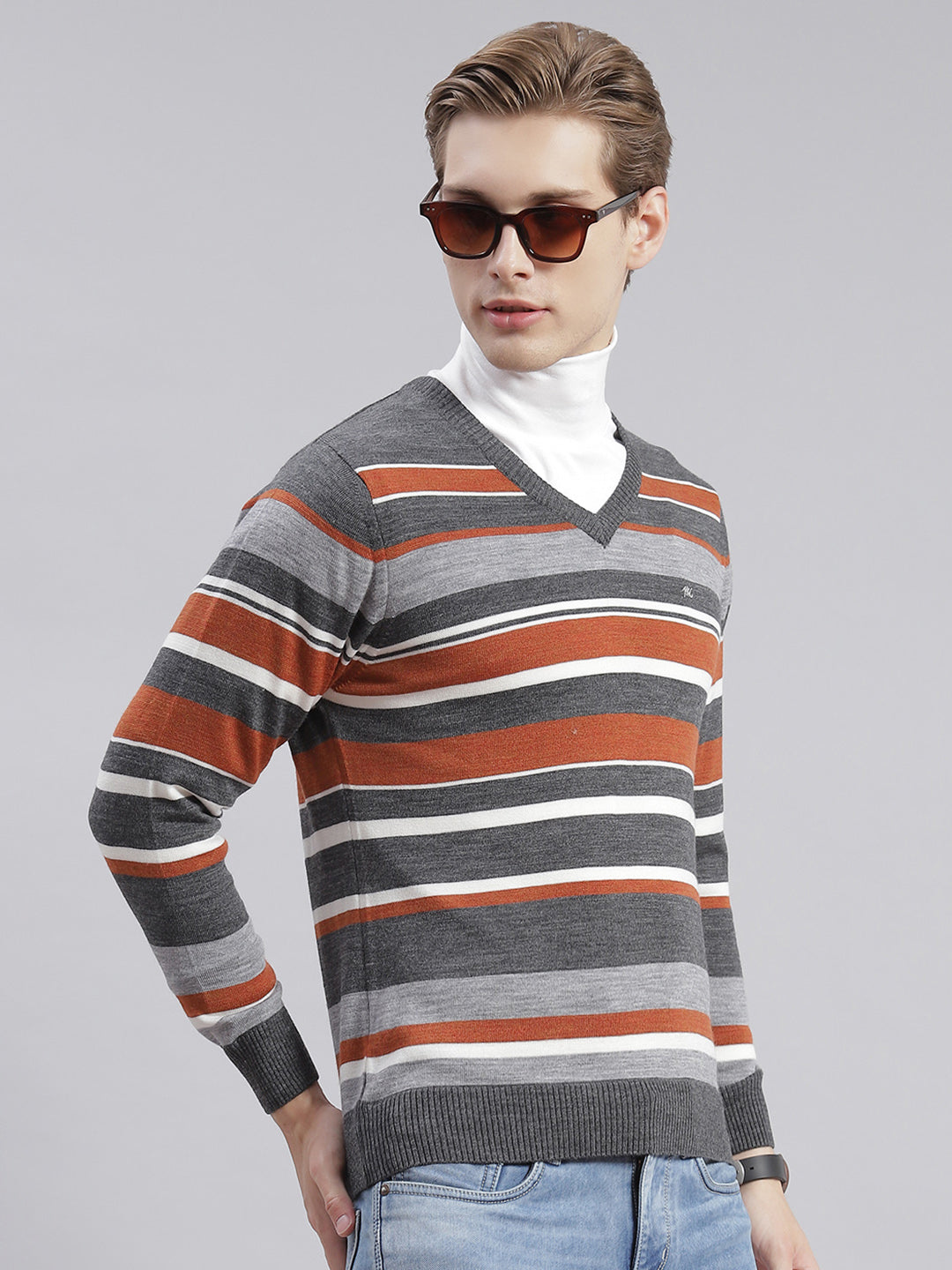 Men Grey Stripe V Neck Full Sleeve Sweaters/Pullovers