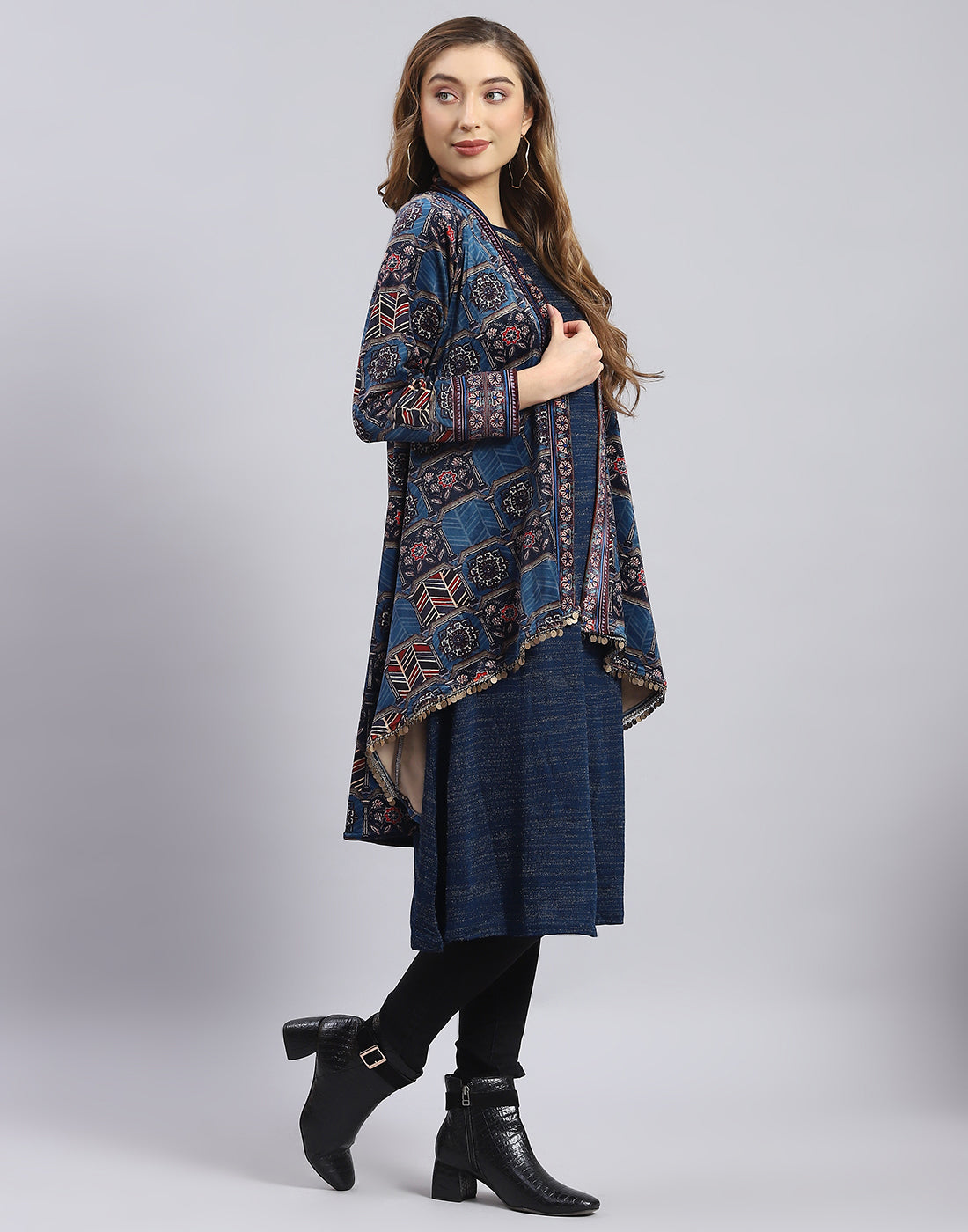 Women Blue Self Design Round Neck Full Sleeve Kurtis Set