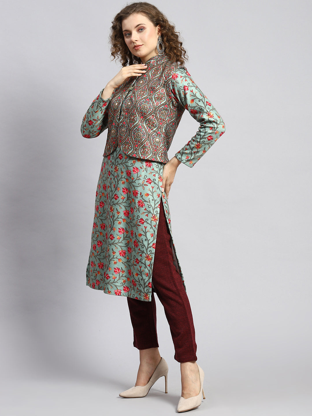 Women Green Self Kurti+Jacket