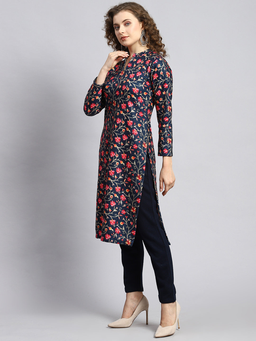 Women Navy Blue Self Kurti+Jacket