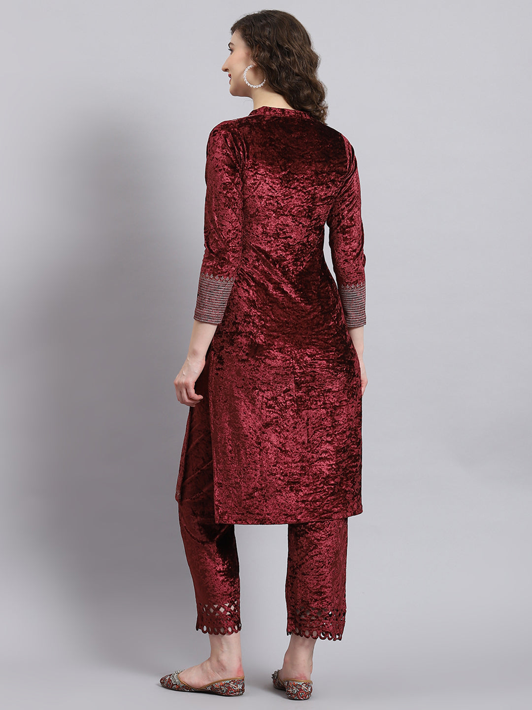 Women Maroon Solid Mandarin Collar Full Sleeve Kurtis Set
