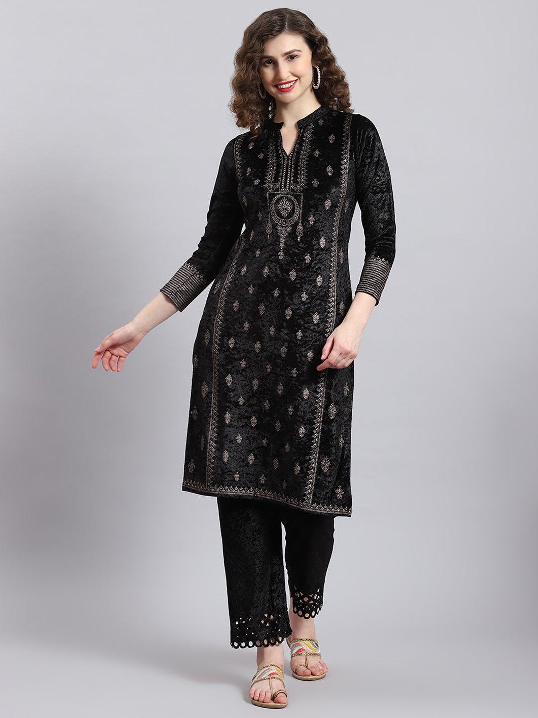 Women Black Solid Mandarin Collar Full Sleeve Kurtis Set