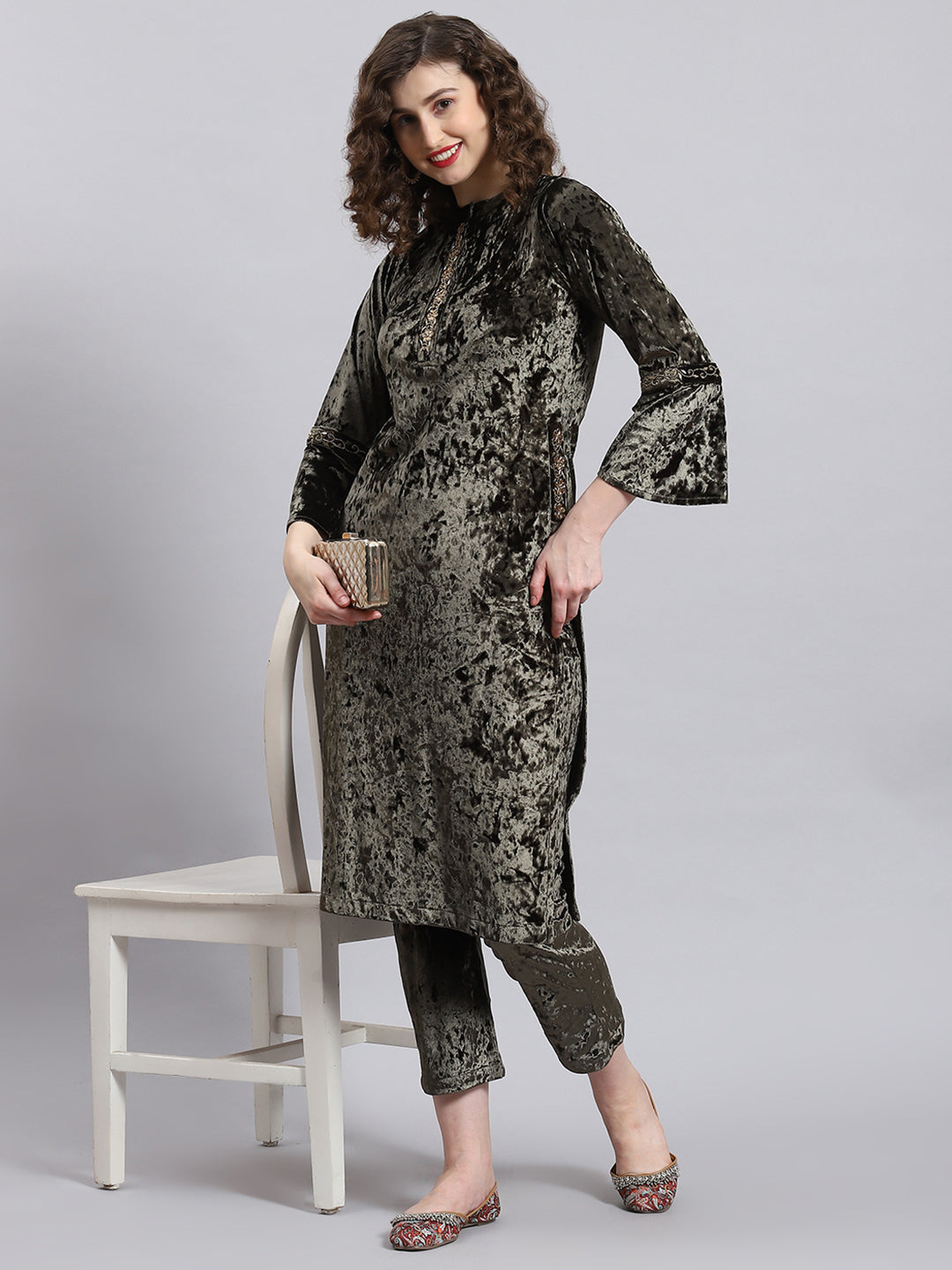 Women Green Solid Mock Collar Full Sleeve Kurtis Set