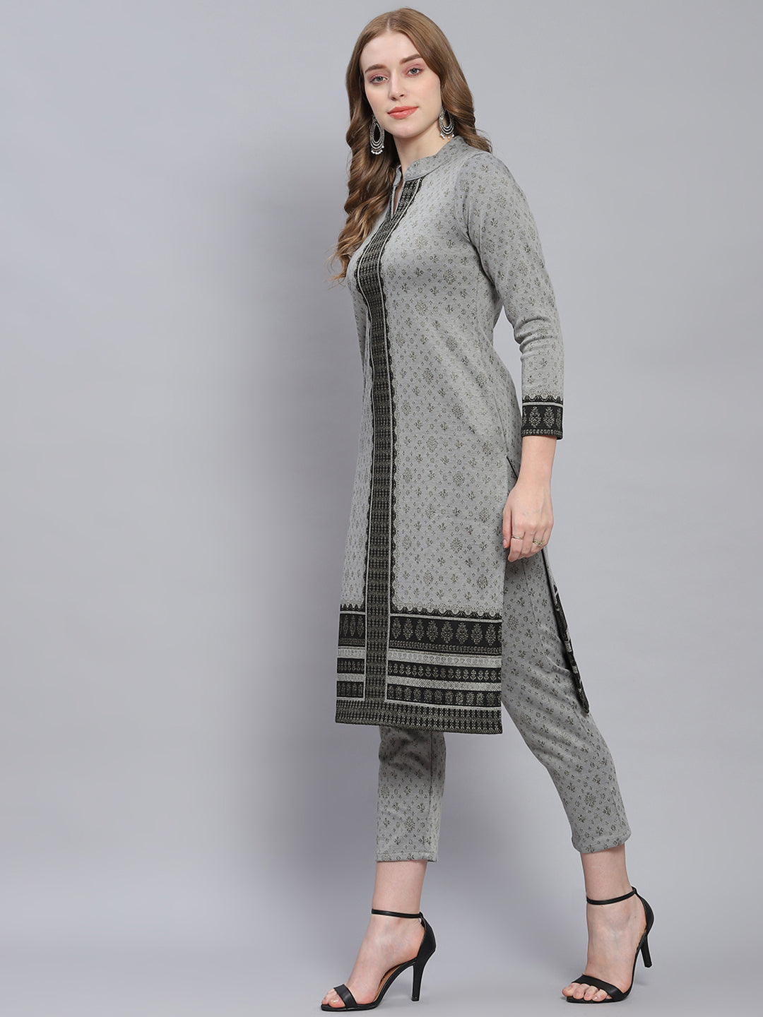 Women Grey Self Design Collar Full Sleeve Kurtis Set