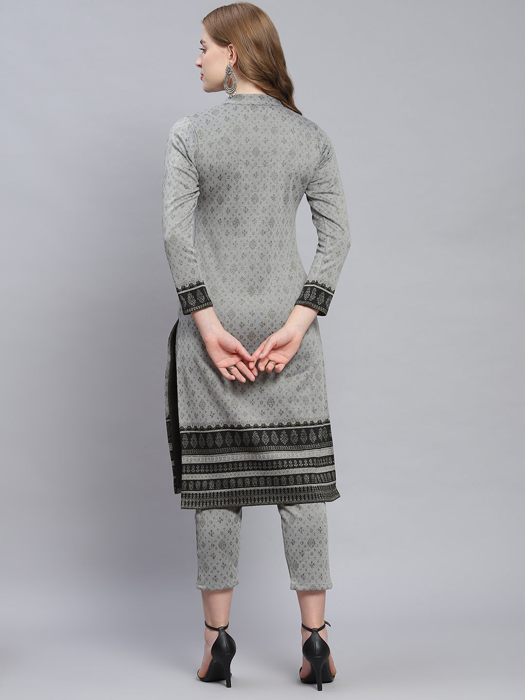 Women Grey Self Design Collar Full Sleeve Kurtis Set