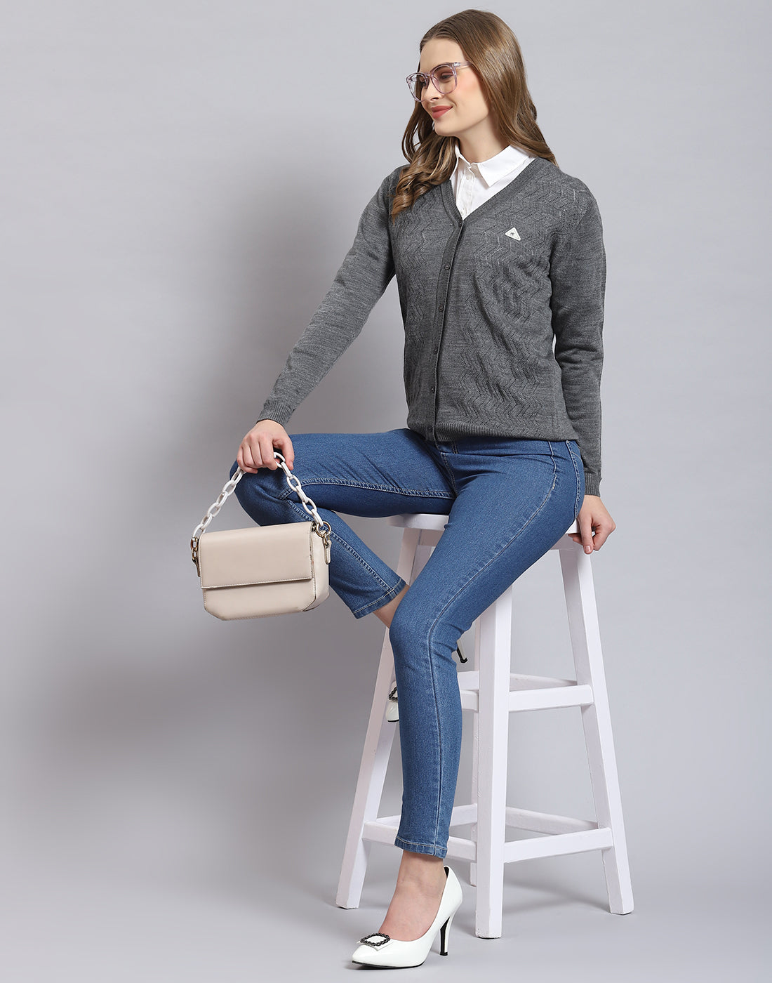 Women Grey Self Design V Neck Full Sleeve Cardigan