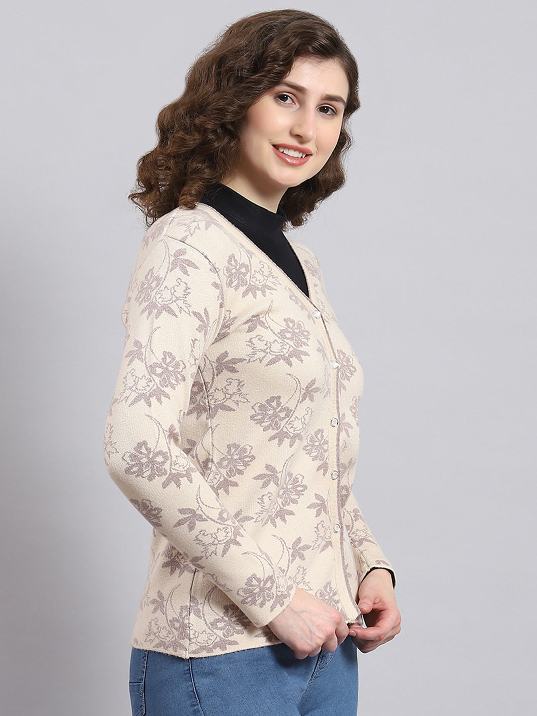 Women Beige Self Design V Neck Full Sleeve Cardigan