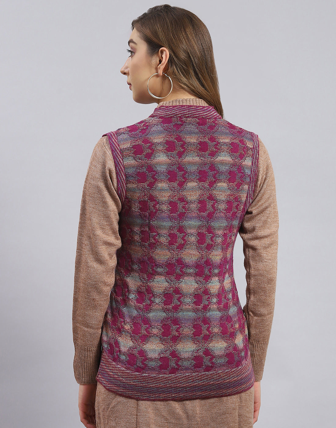 Women Pink Self Design V Neck Sleeveless Sweater