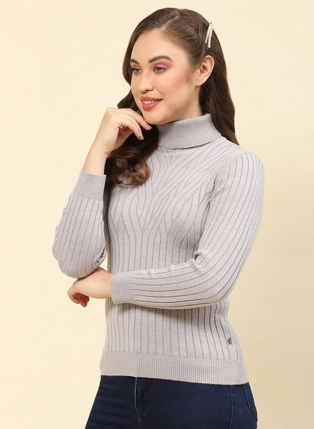 Women Grey Self Design Blend wool Winter Top
