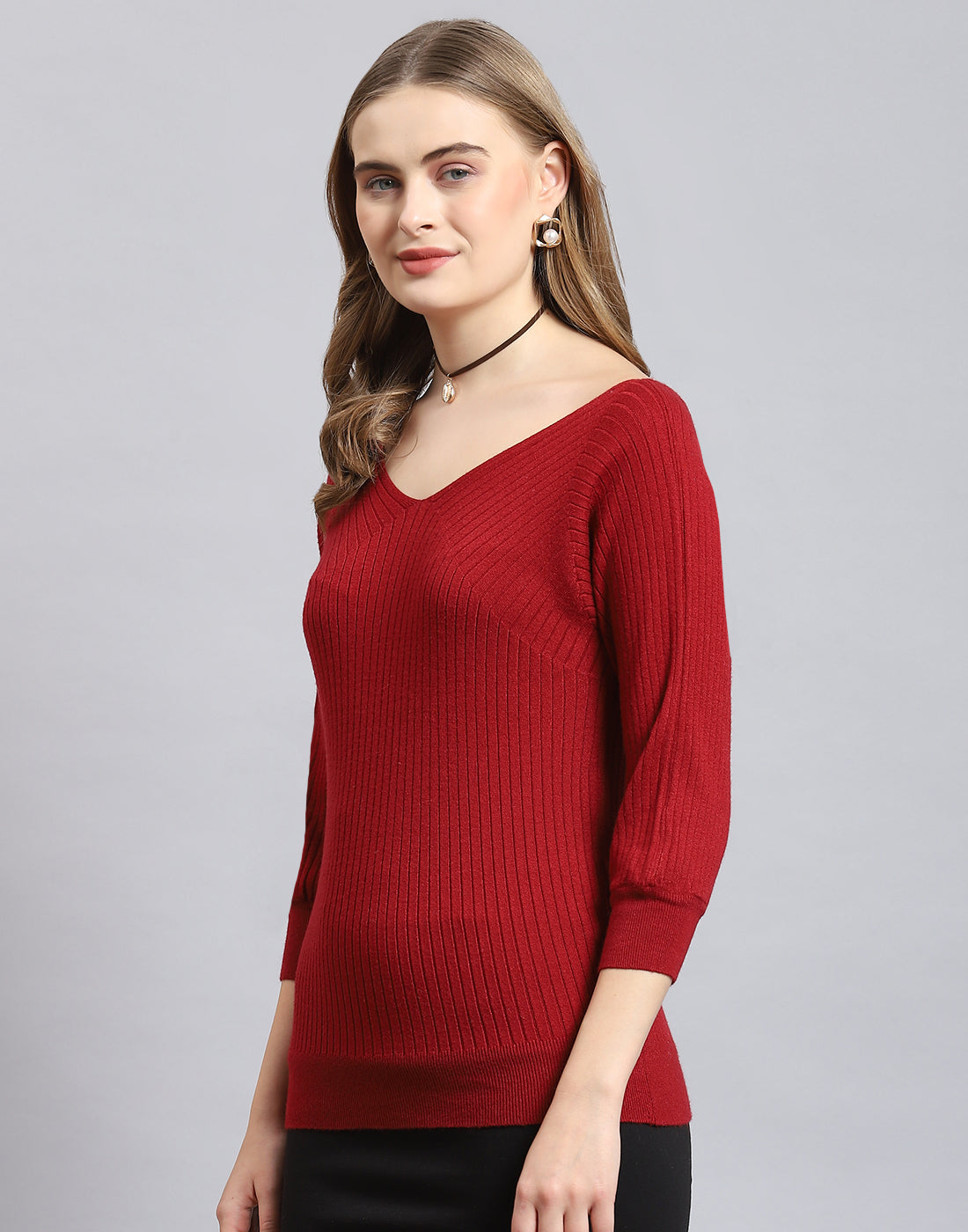 Women Maroon Solid V Neck 3/4 Sleeve Top