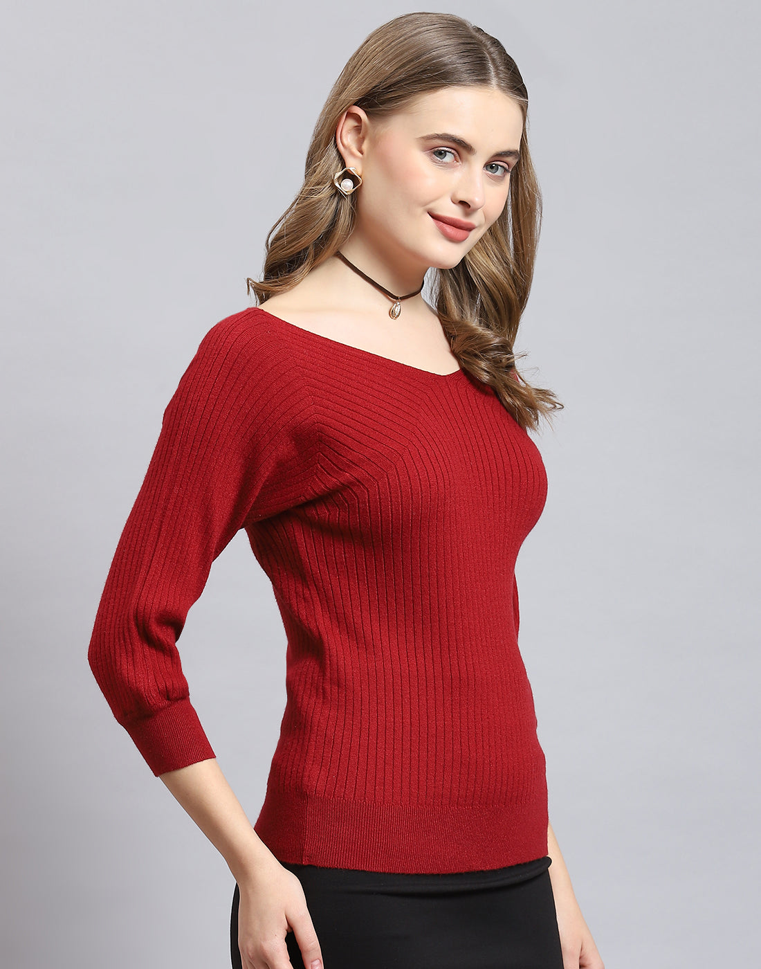 Women Maroon Solid V Neck 3/4 Sleeve Top
