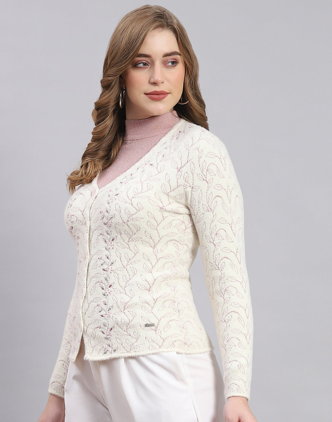 Women Off White Self Design V Neck Full Sleeve Sweater