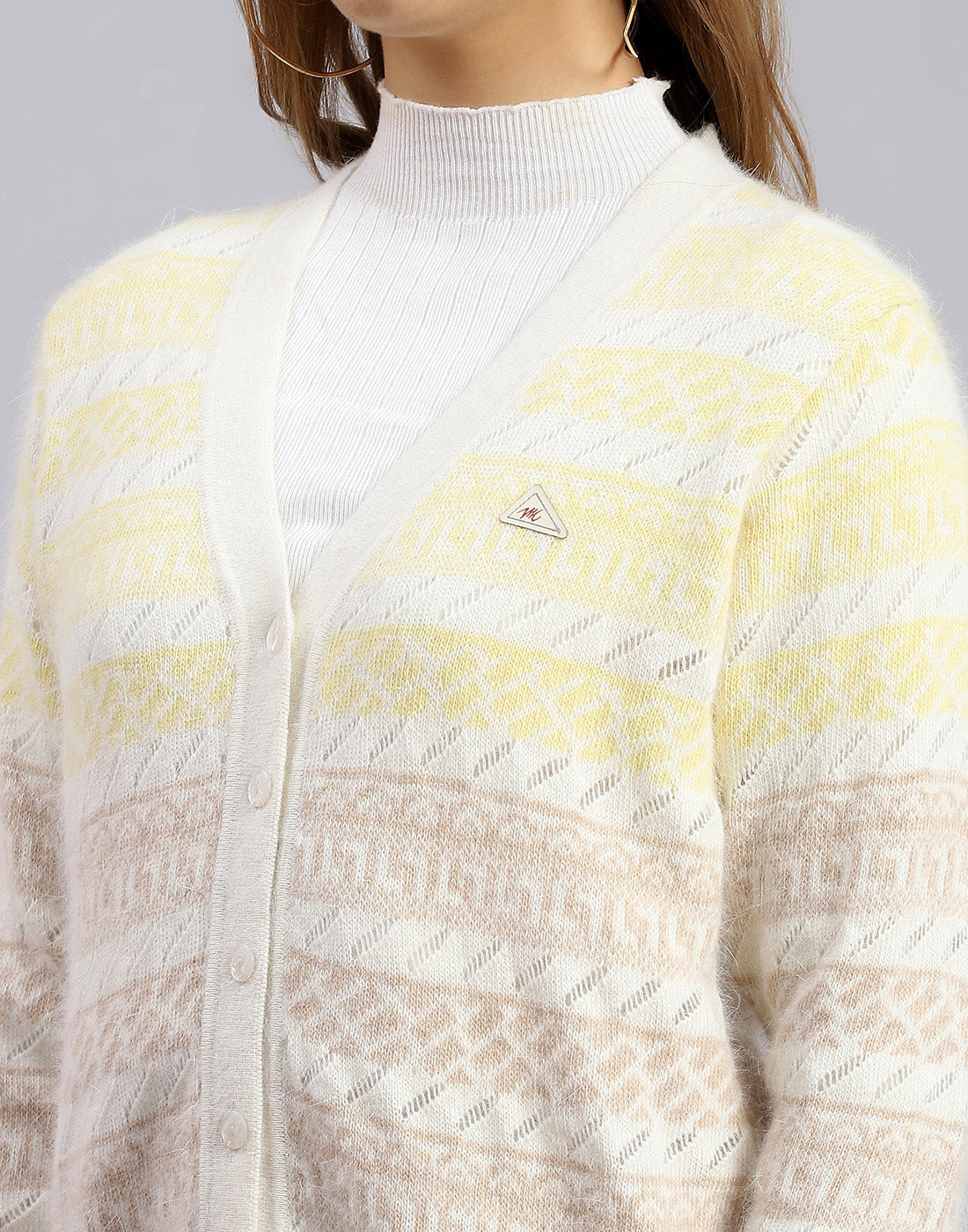 Women Off White Self Design V Neck Full Sleeve Sweater