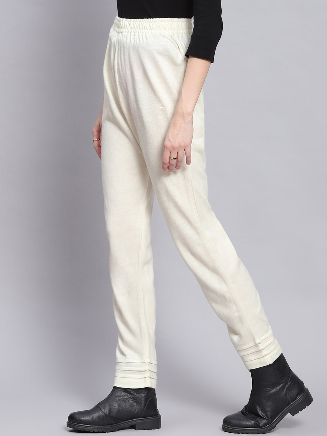 Women Off White Solid Regular Fit Lowers