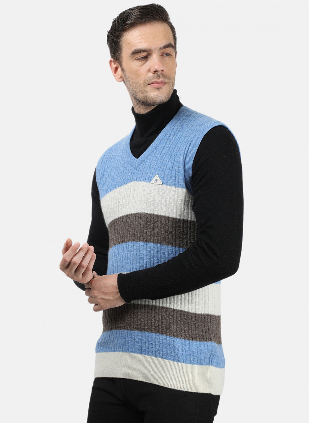 Men Off White & Blue Solid Sweater