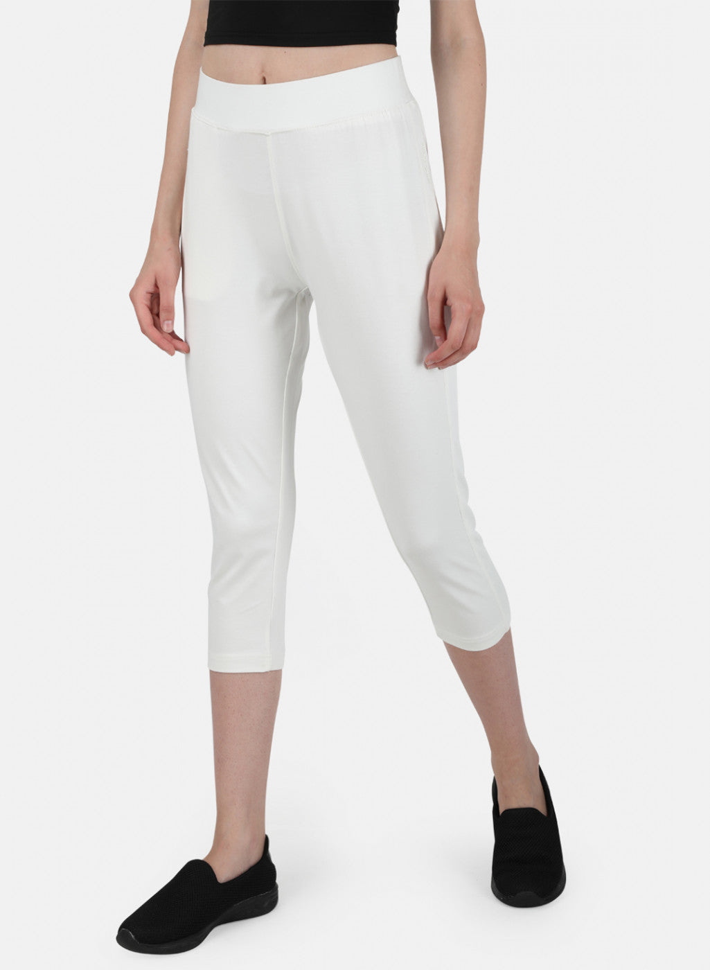 Womens Off White Regular Capri