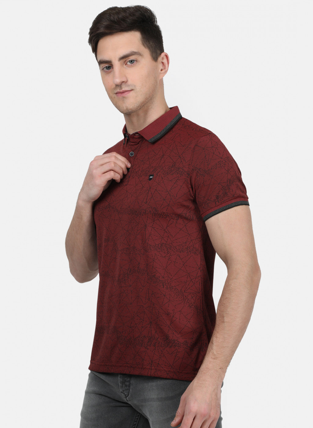 Mens Maroon Self T-Shirt