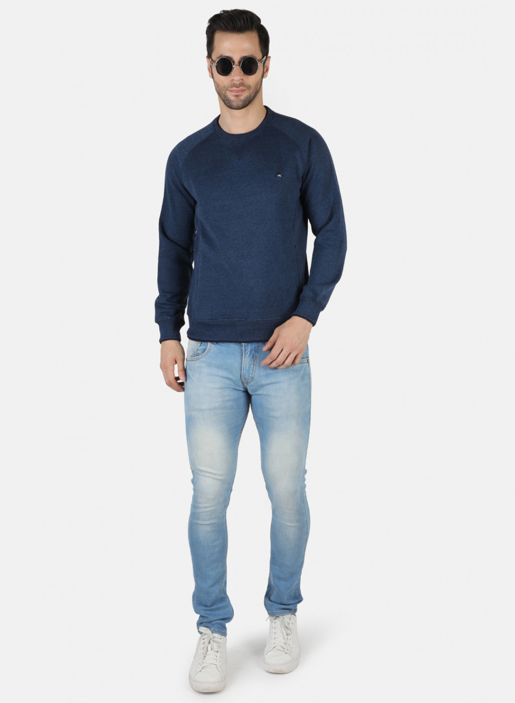 Men NAvy Blue Solid T-Shirt