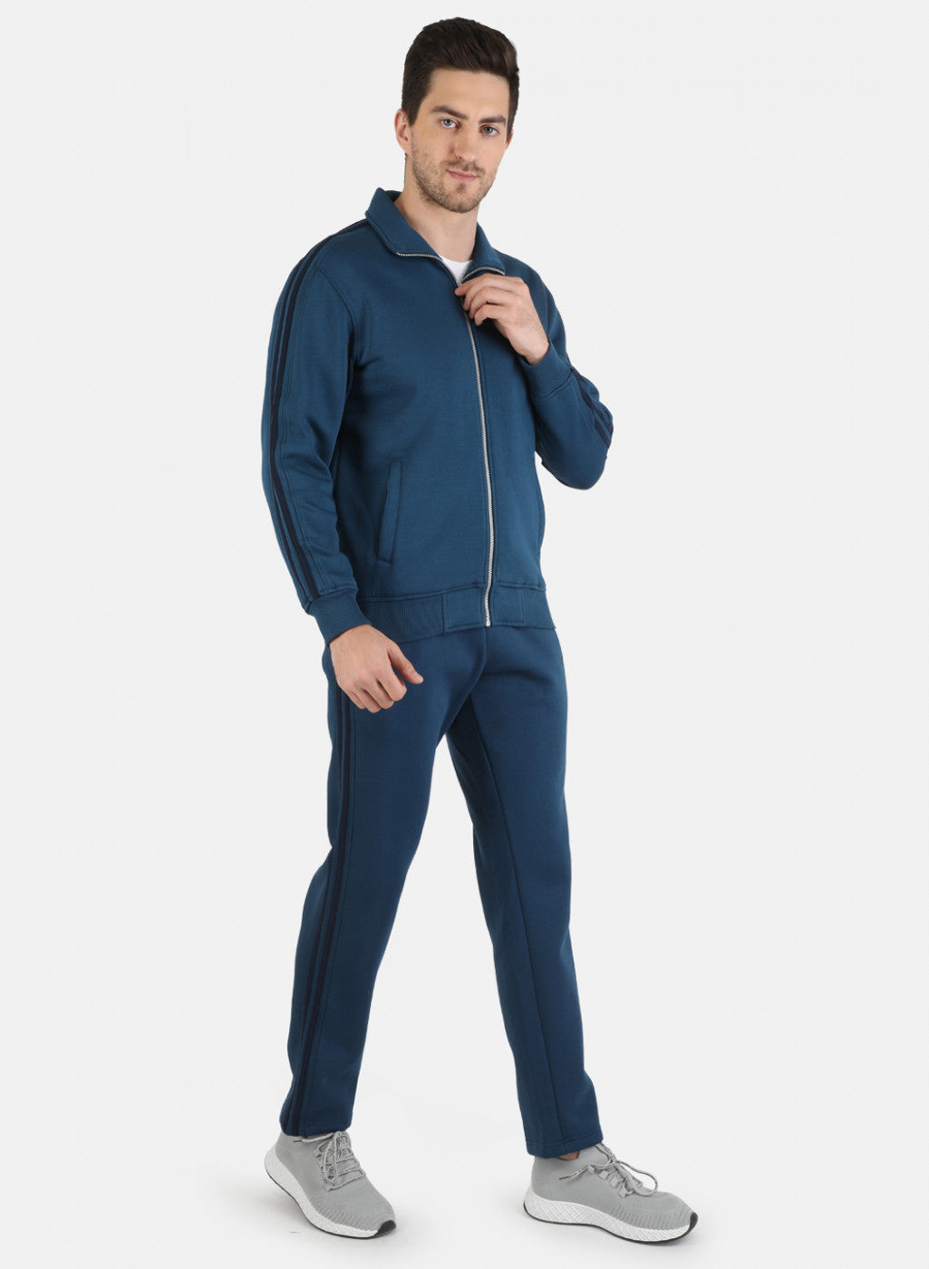 Men Blue Solid Tracksuit