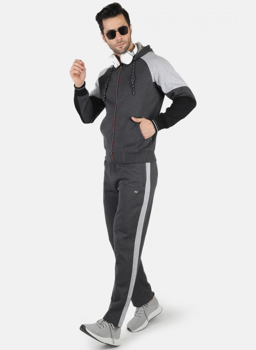 Men Grey Solid Tracksuit