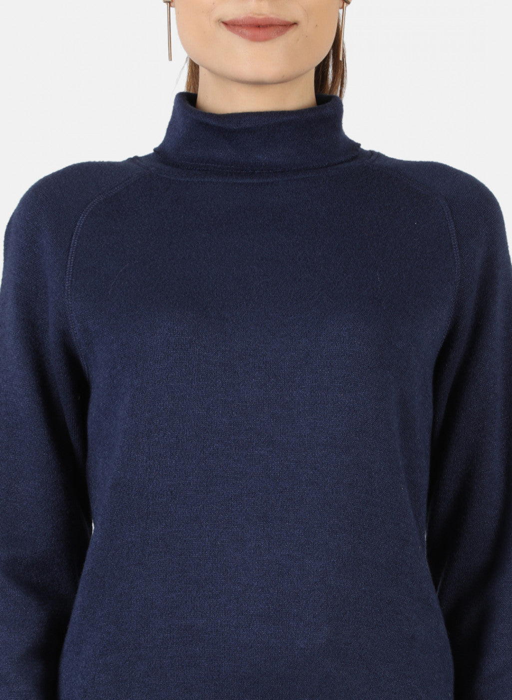 Women Navy Blue Solid Sceavy