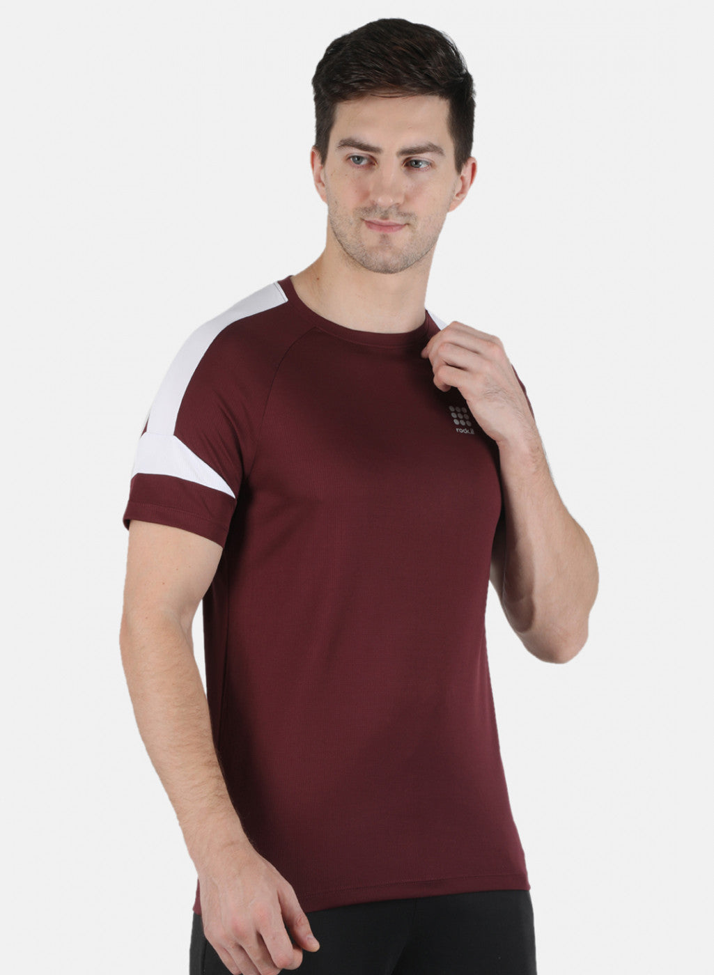 Men Maroon Self Design Round Neck T-Shirt
