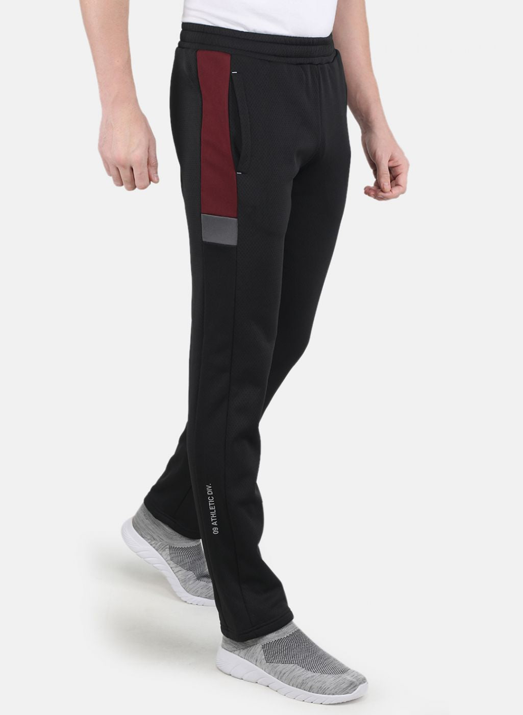 Rock.it Men Black Smart Fit Track Pant