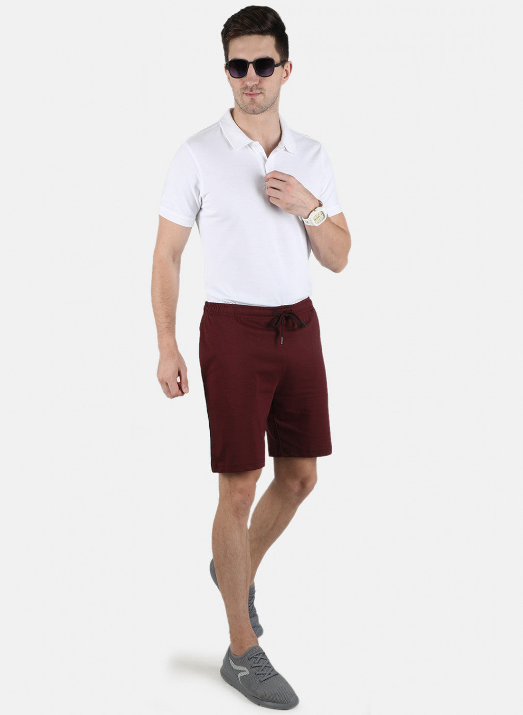 Men Maroon Plain Bermuda