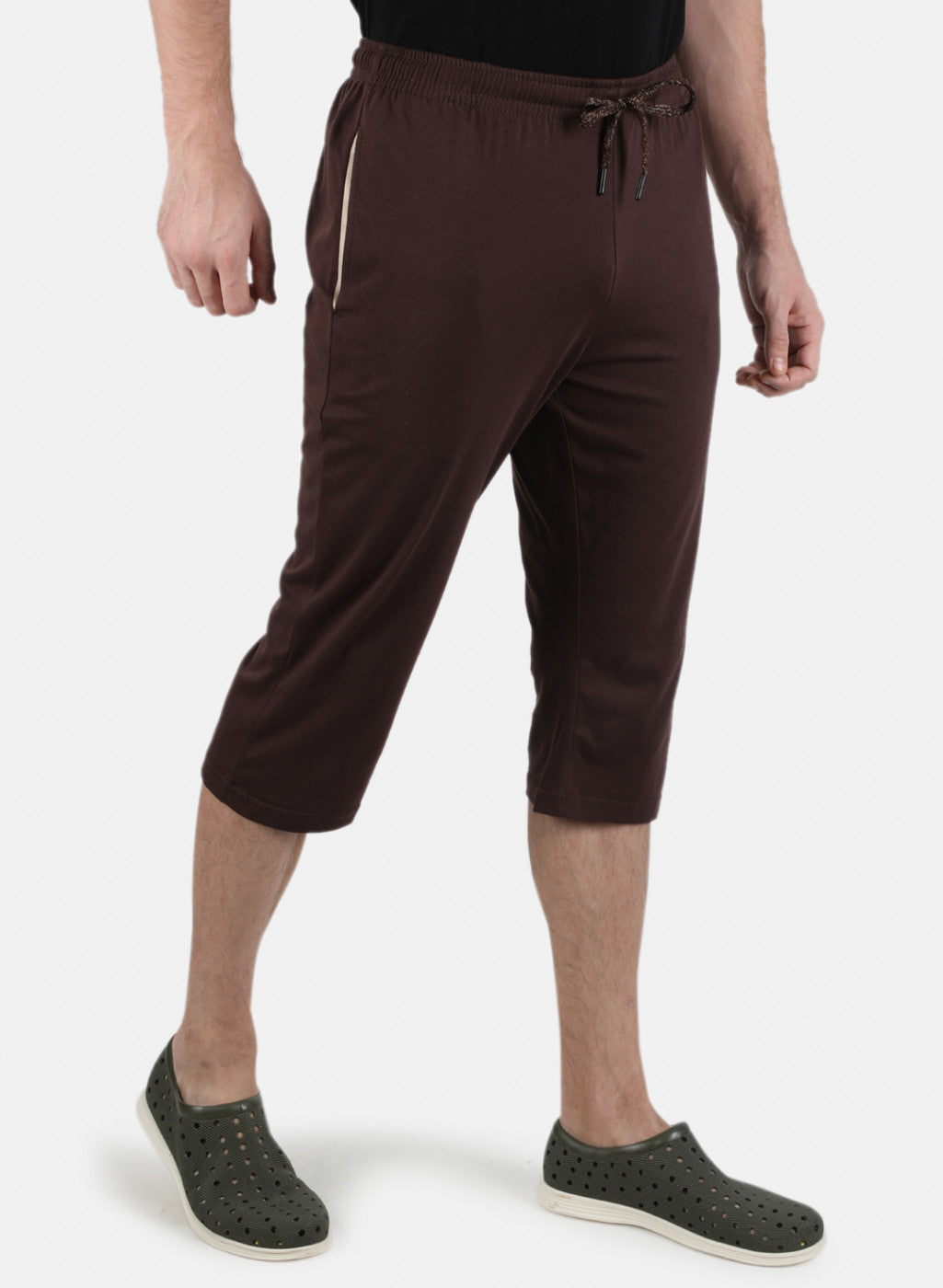 Men Brown Plain Capri
