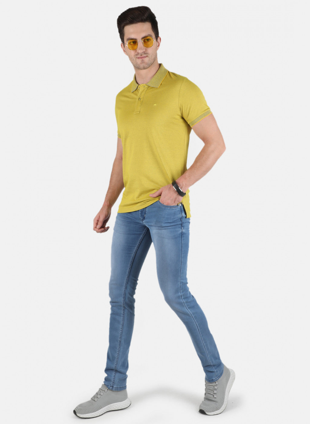 Men Yellow Plain T-Shirt