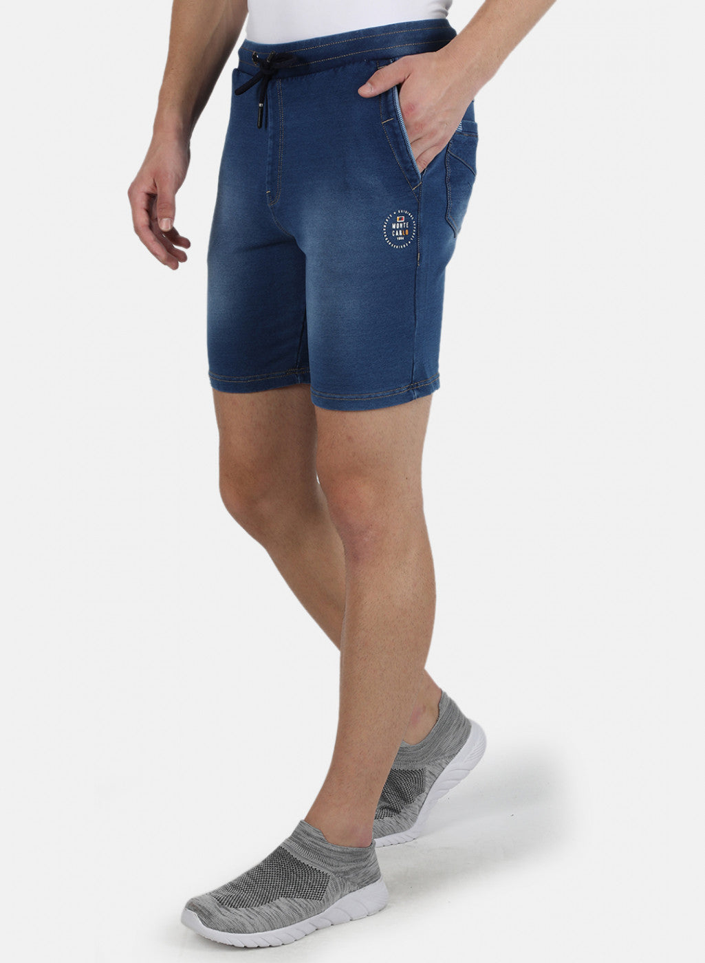 Men Blue Light Wash Bermuda