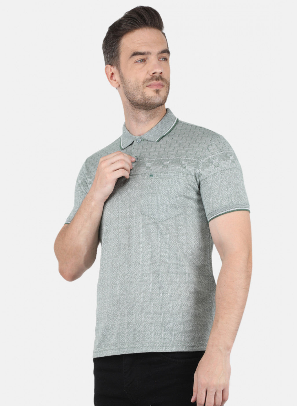 Men Green Jaquard T-Shirt