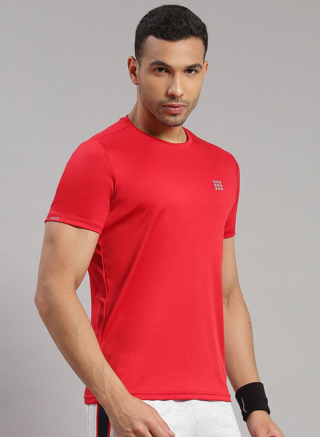 Men Red Solid T-Shirt