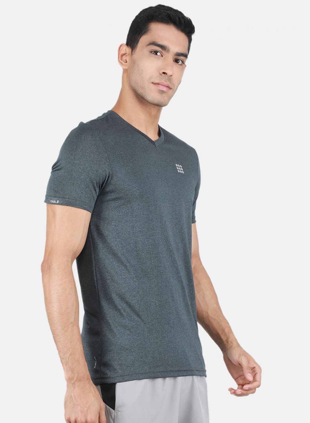 Rock.it Men Grey Solid T-Shirt