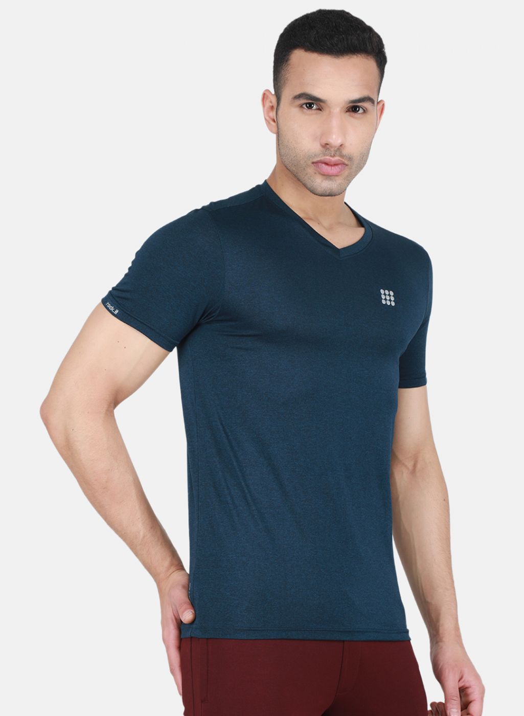 Rock-it Men NAvy Blue Solid T-Shirt