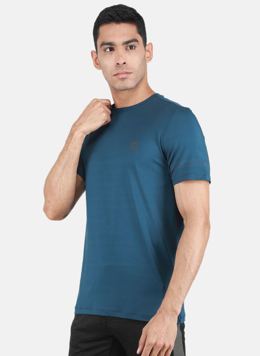 Rock.it Men Blue Solid T-Shirt