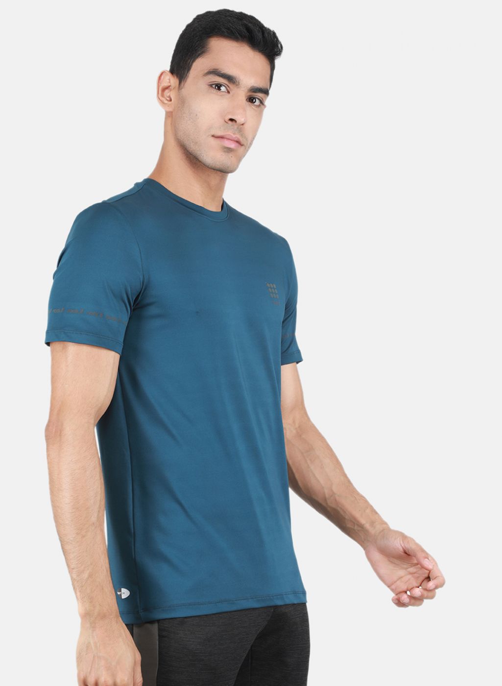 Rock.it Men Blue Solid T-Shirt