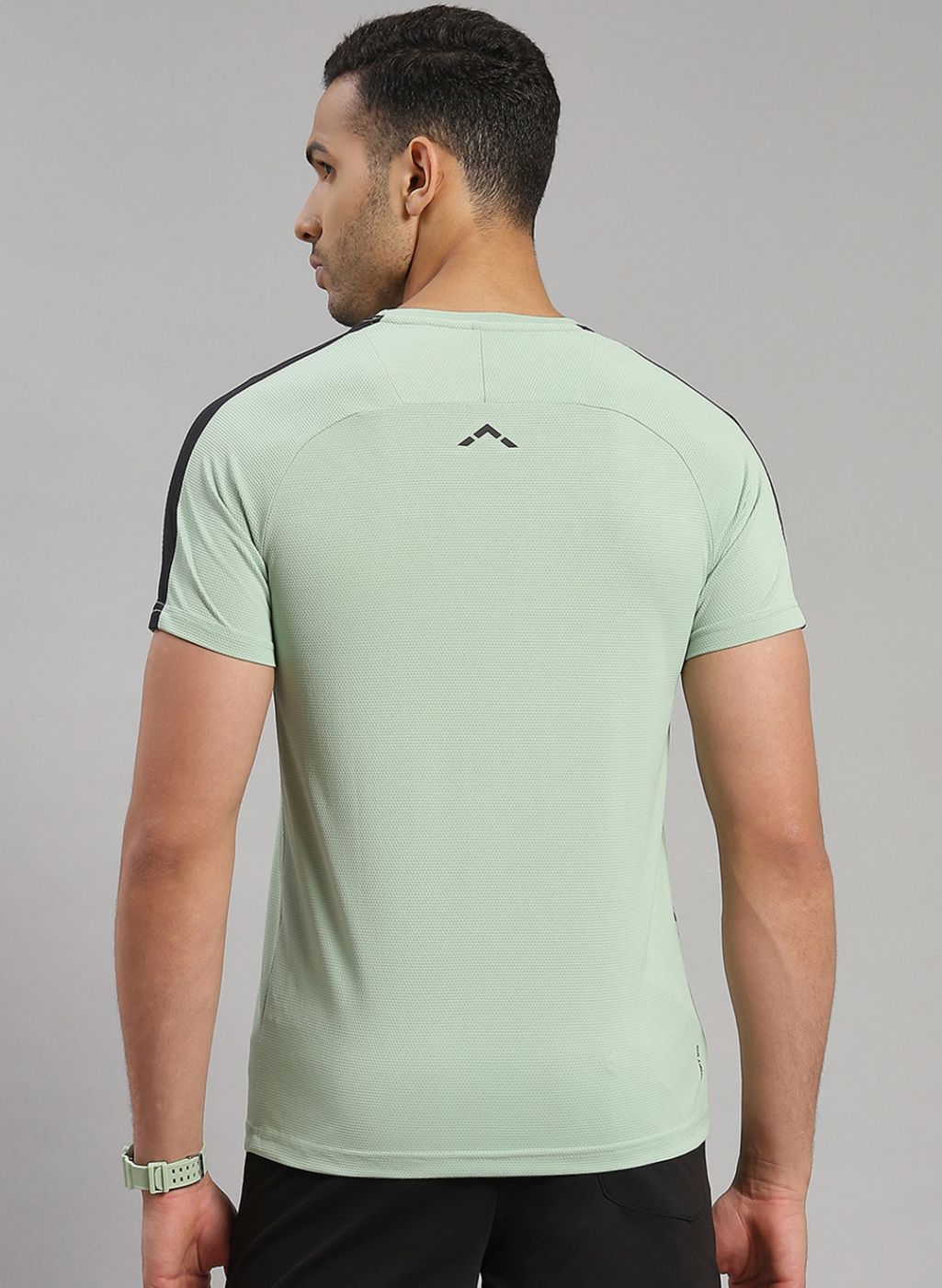 Rock.it Men Green Solid T-Shirt