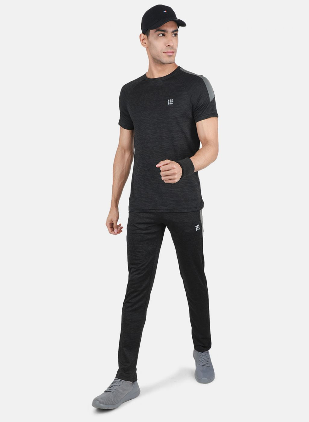 Rock.it Men Black Self Design Tracksuit