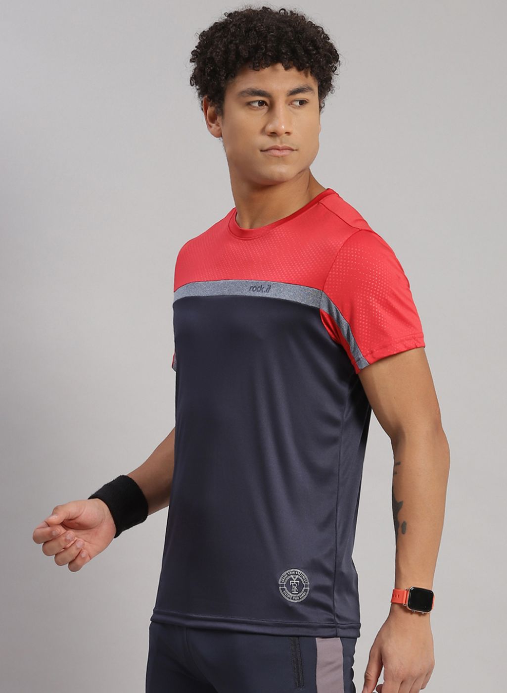 Rock.it Men Navy Blue Solid T-Shirt