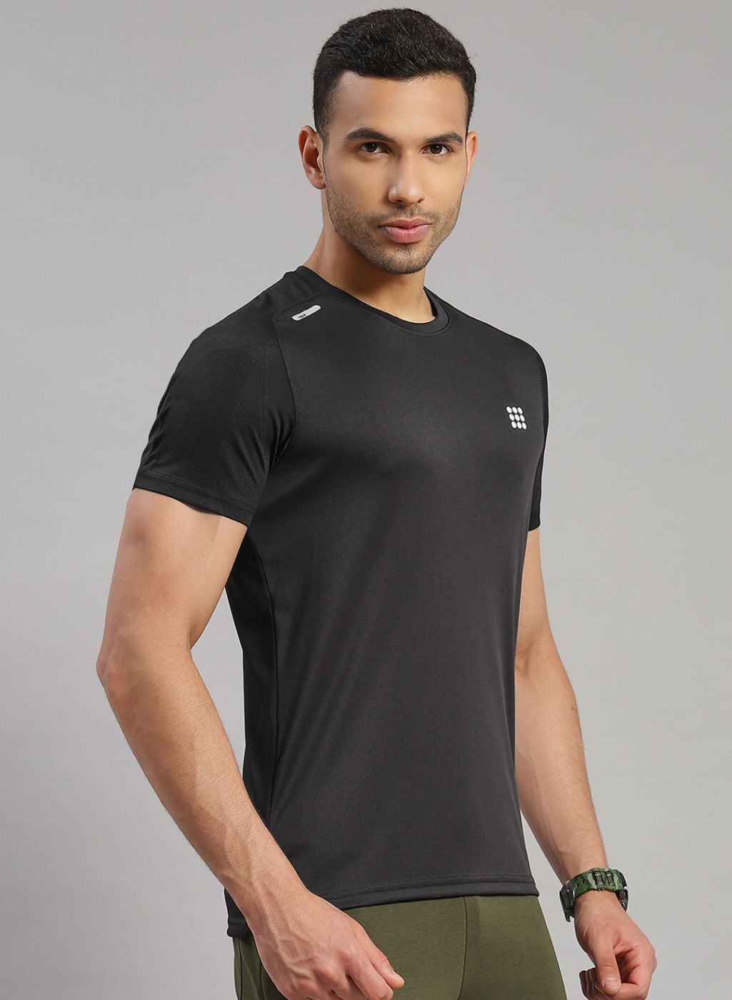Rock.it Men Black Solid T-Shirt