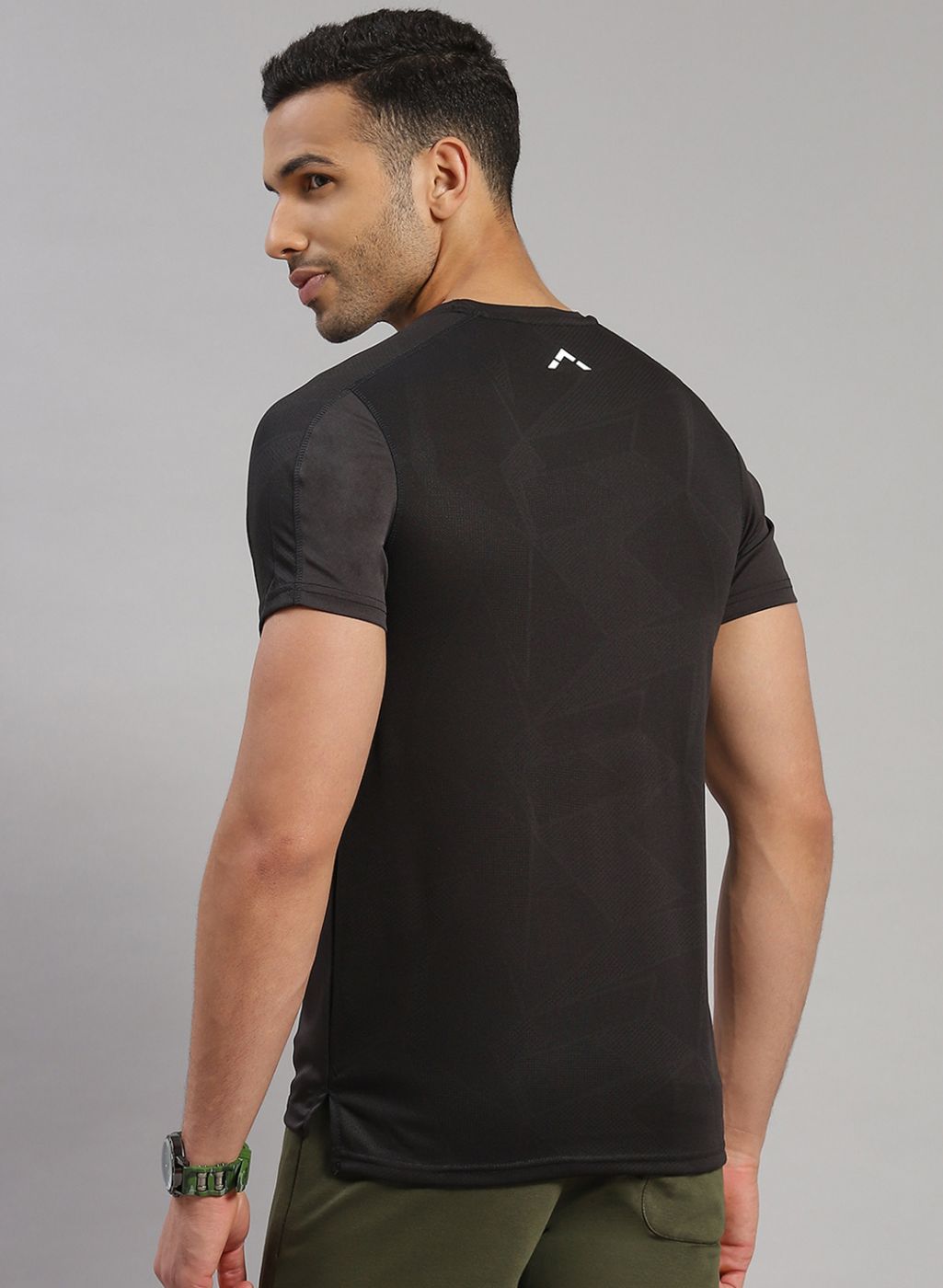 Rock.it Men Black Solid T-Shirt