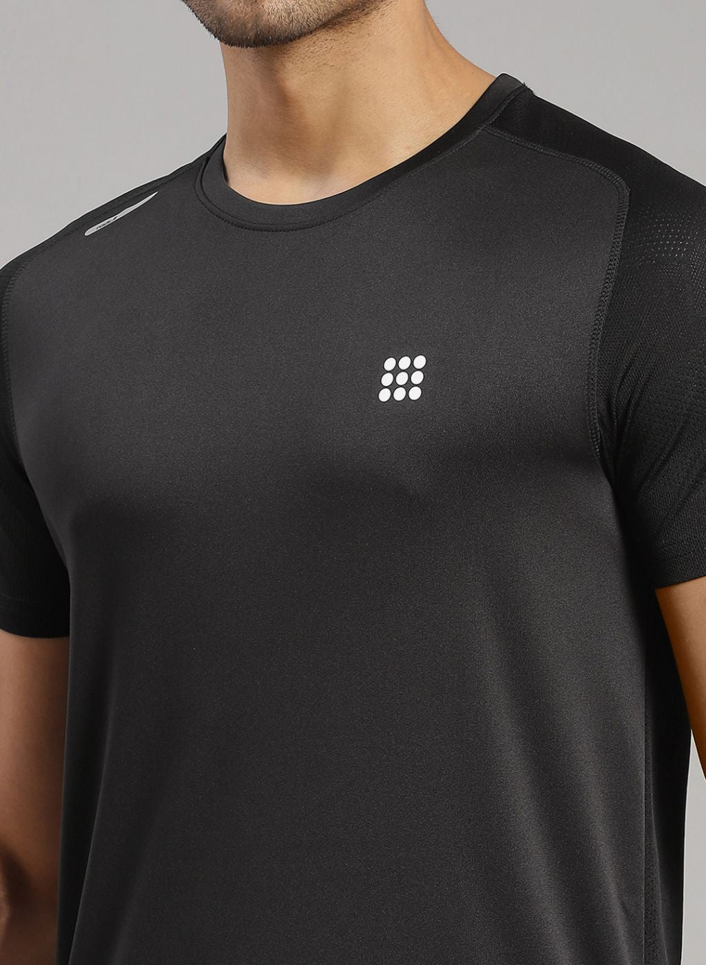 Rock.it Men Black Solid T-Shirt