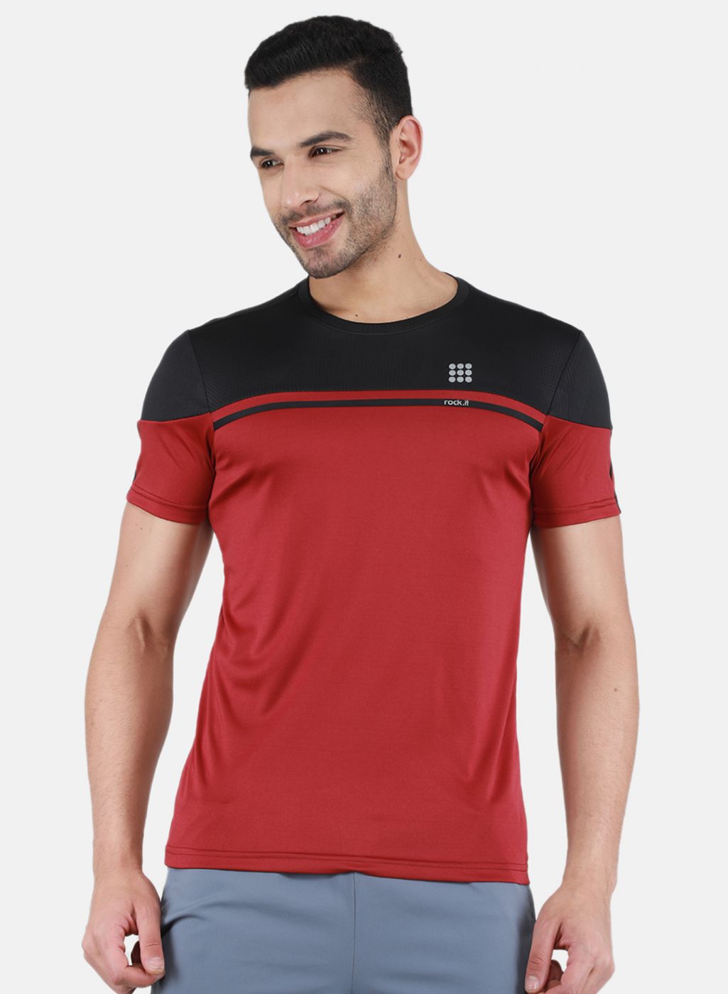 Rock.it Men Maroon Solid T-Shirt