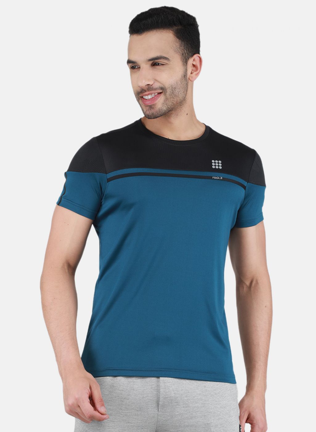 Rock.it Men Blue Solid T-Shirt