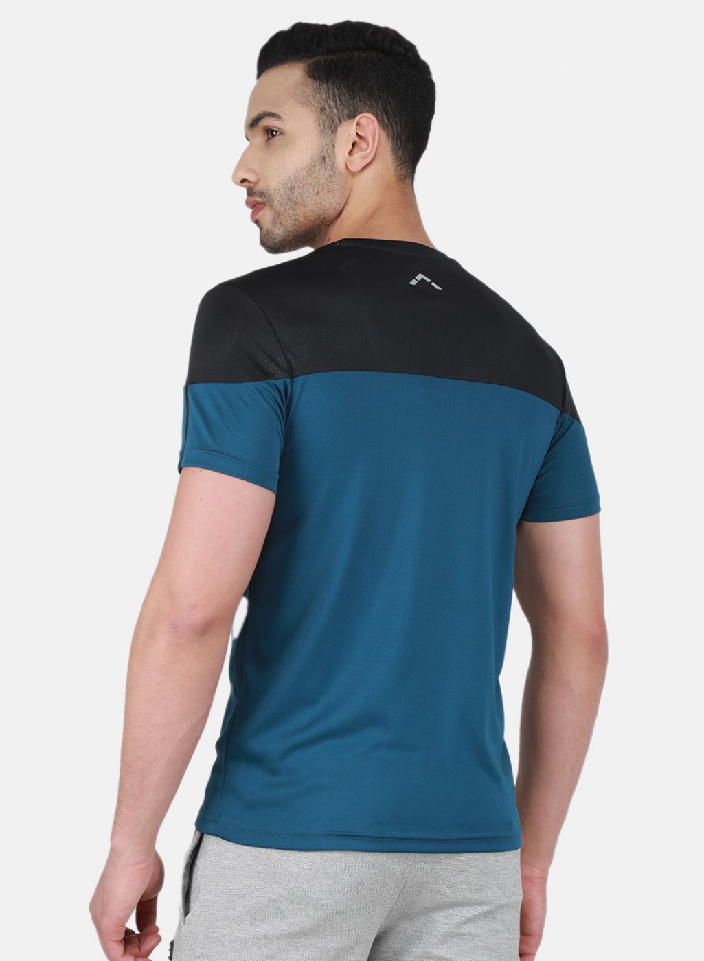 Rock.it Men Blue Solid T-Shirt