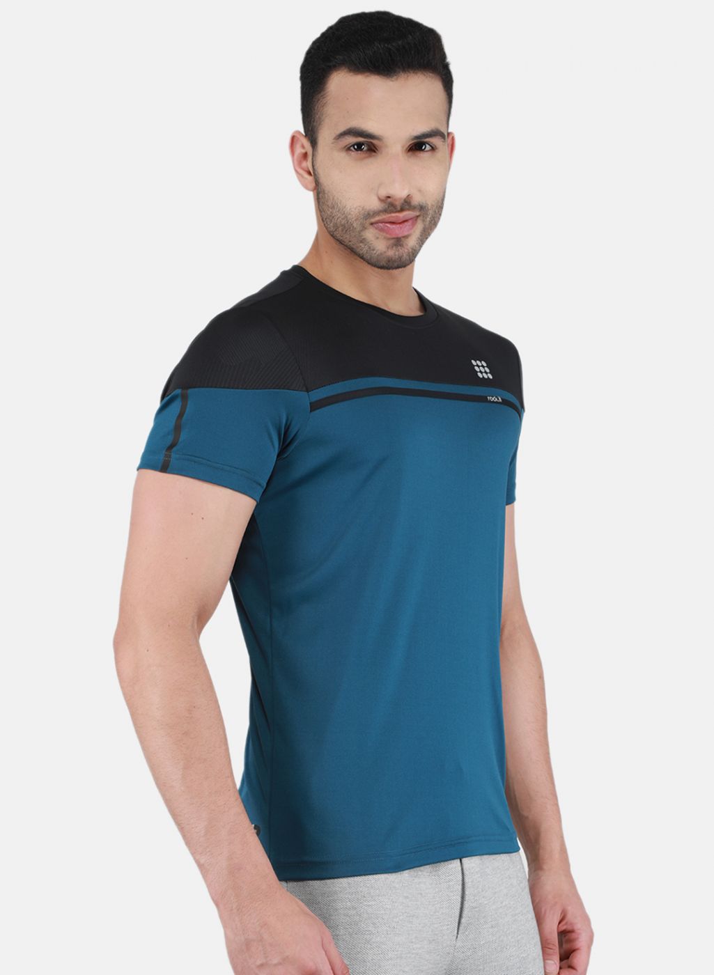 Rock.it Men Blue Solid T-Shirt